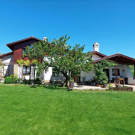 Mitevi With Sea Views *