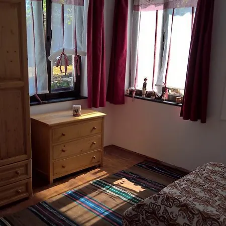 Mitevi With Sea Views *